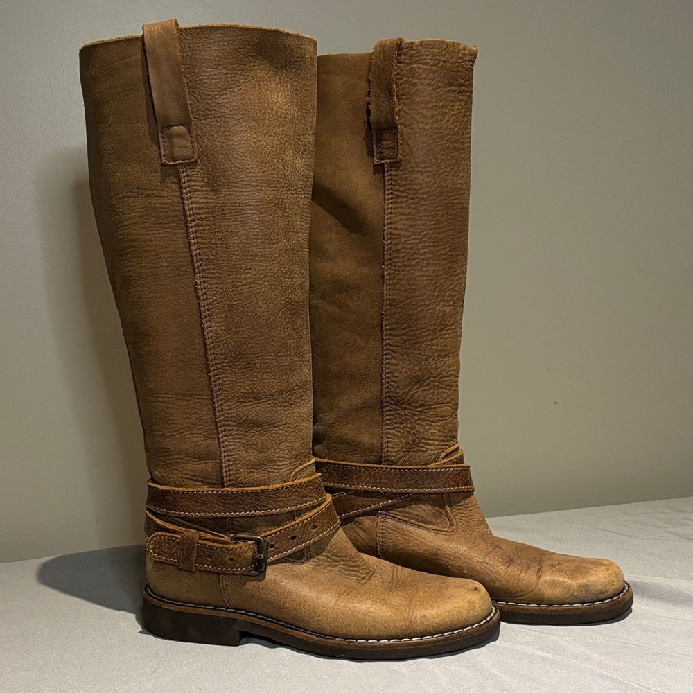 Roots Brown Boots